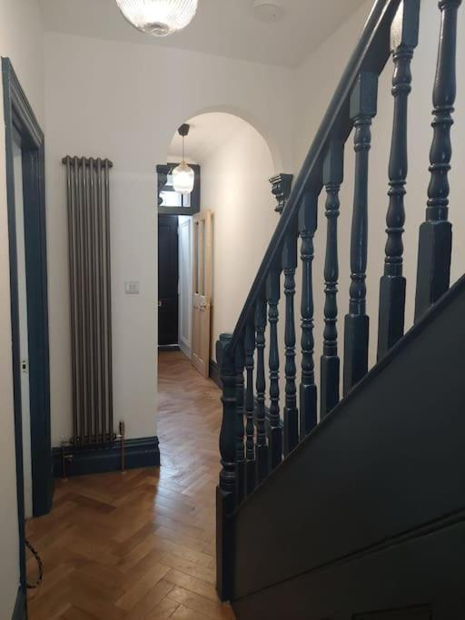 Large Newly Refurbished House Close To Harbour Bristol Luaran gambar